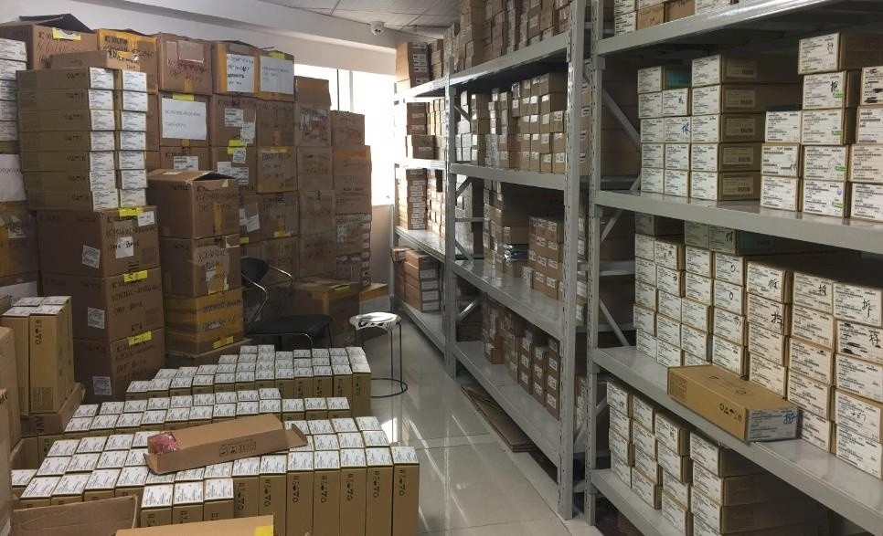Chuangyunxinyuan Component Electronics In Stock SICFET N-CH 650V 95A H2PAK-7 SCTH100N65G2-7AG
