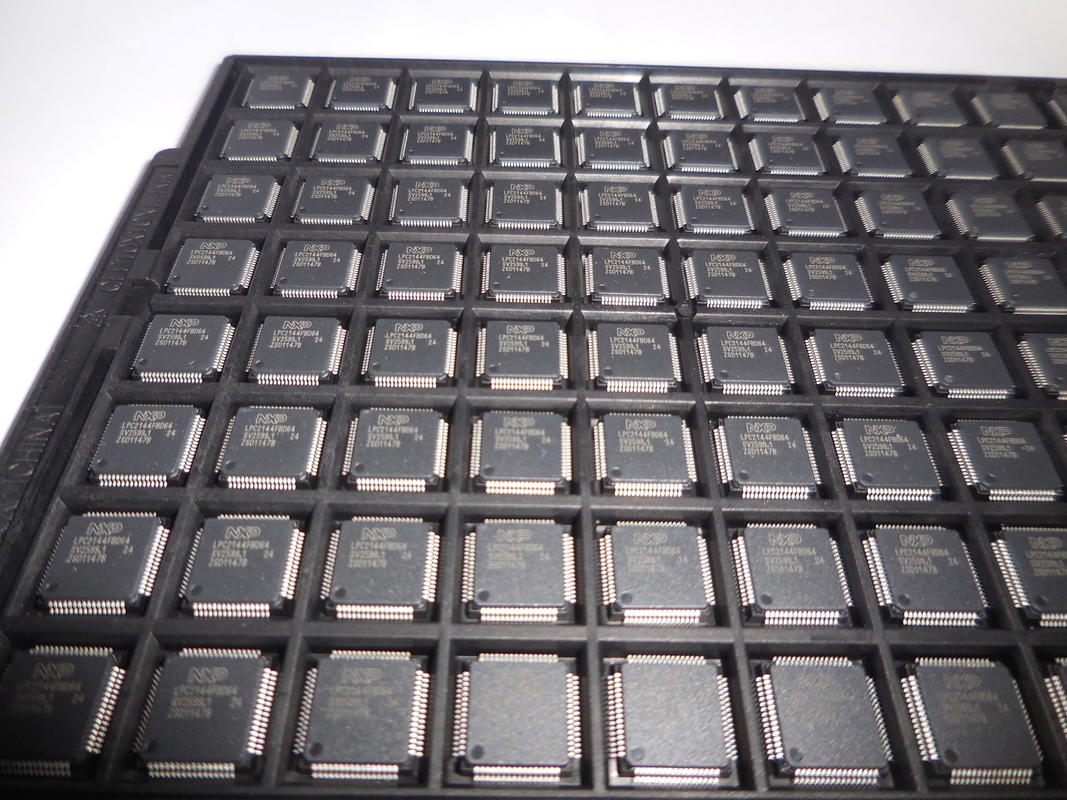LPC2144FBD64 QFP64  Integrated Circuit Chip IC Microcontroller Brand New Original Unused