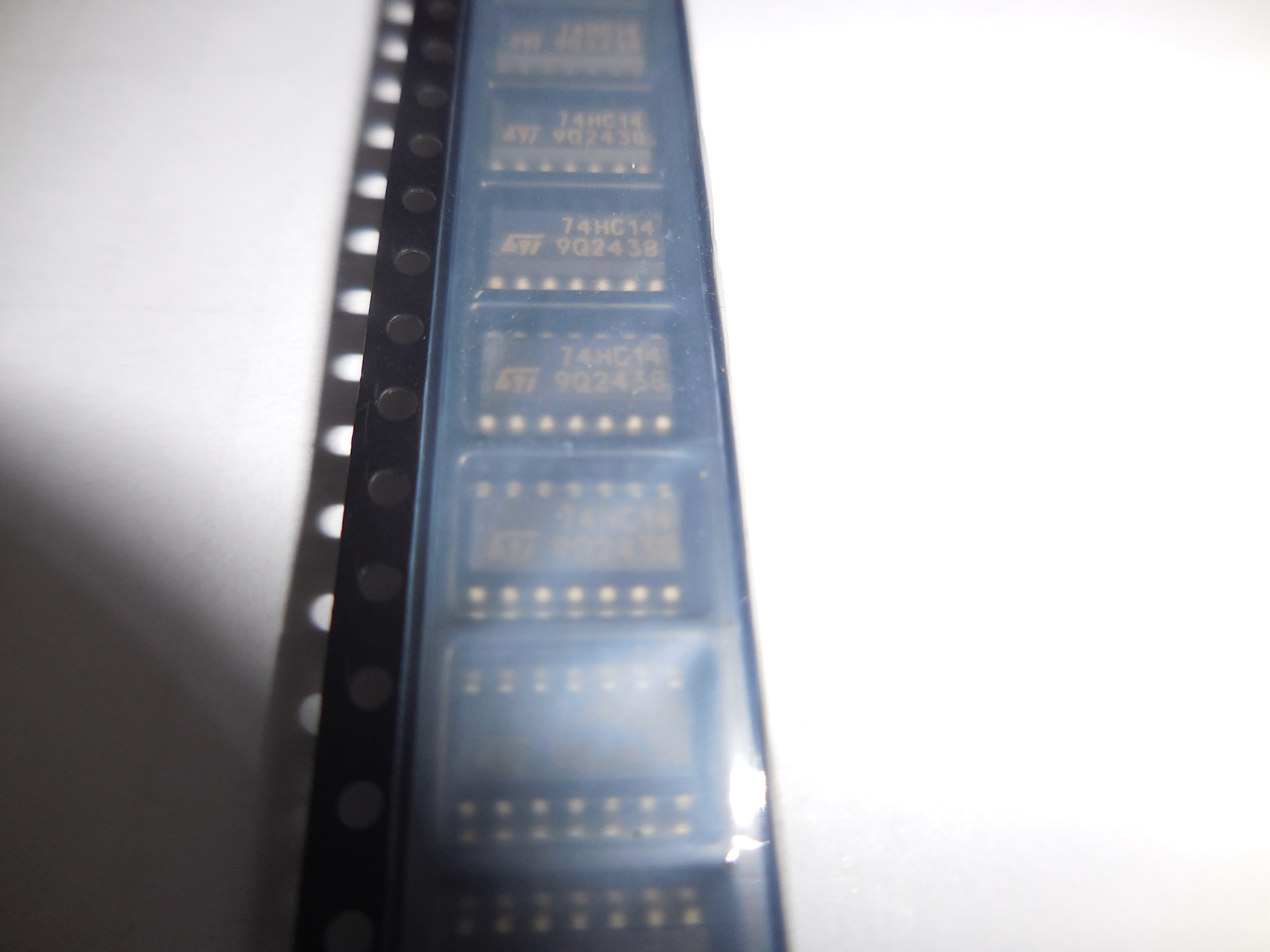 74HC14D New And Original SOP-14 Integrated Circuit